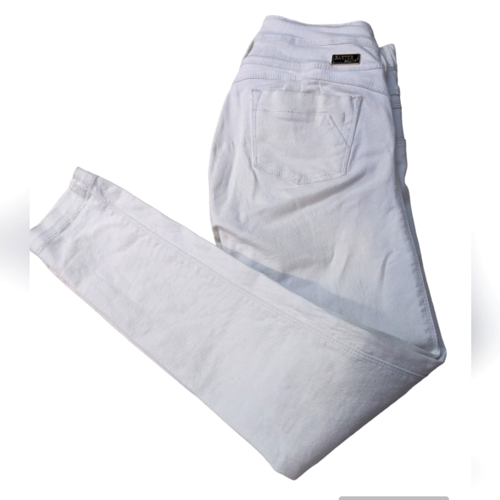White Baxter springs jeans Alicia #3.  Size based on measurements